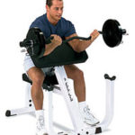 Ejercicio de banco con antebrazos apoyados para desarrollar los bíceps